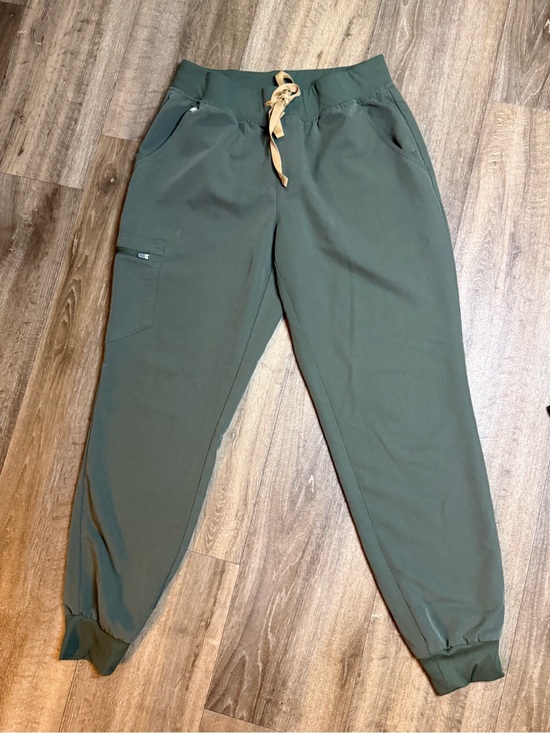 Figs Pants - FIGS Technical Collection Zamora Jogger Scrub Pants Olive Green Women’s Medium